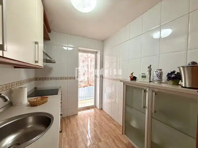 Cocina de Piso en venta en Madrid con Calefacción