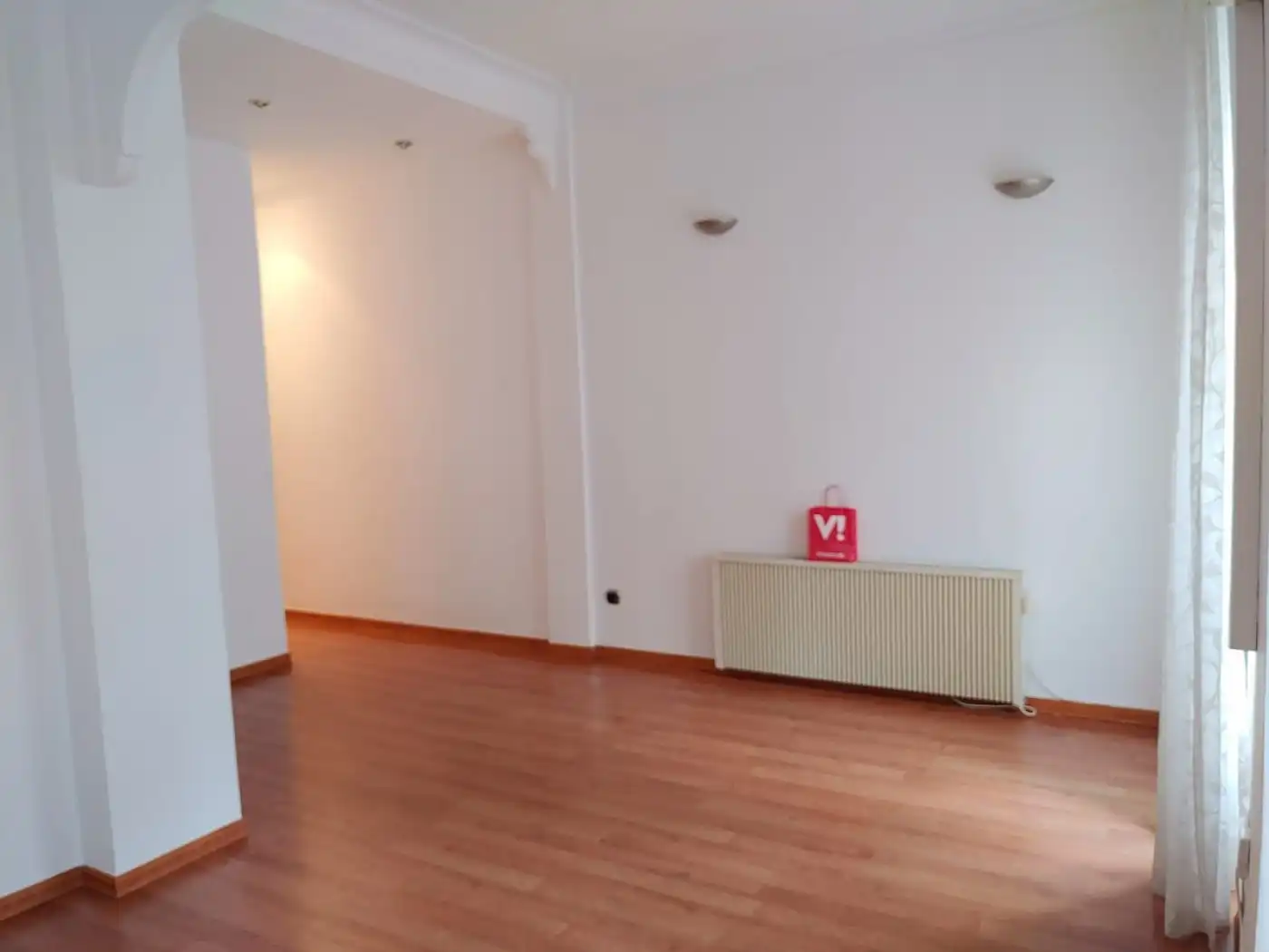 Wohnung zur Miete in Valencia mit Klimaanlage, Heizung und Parkett