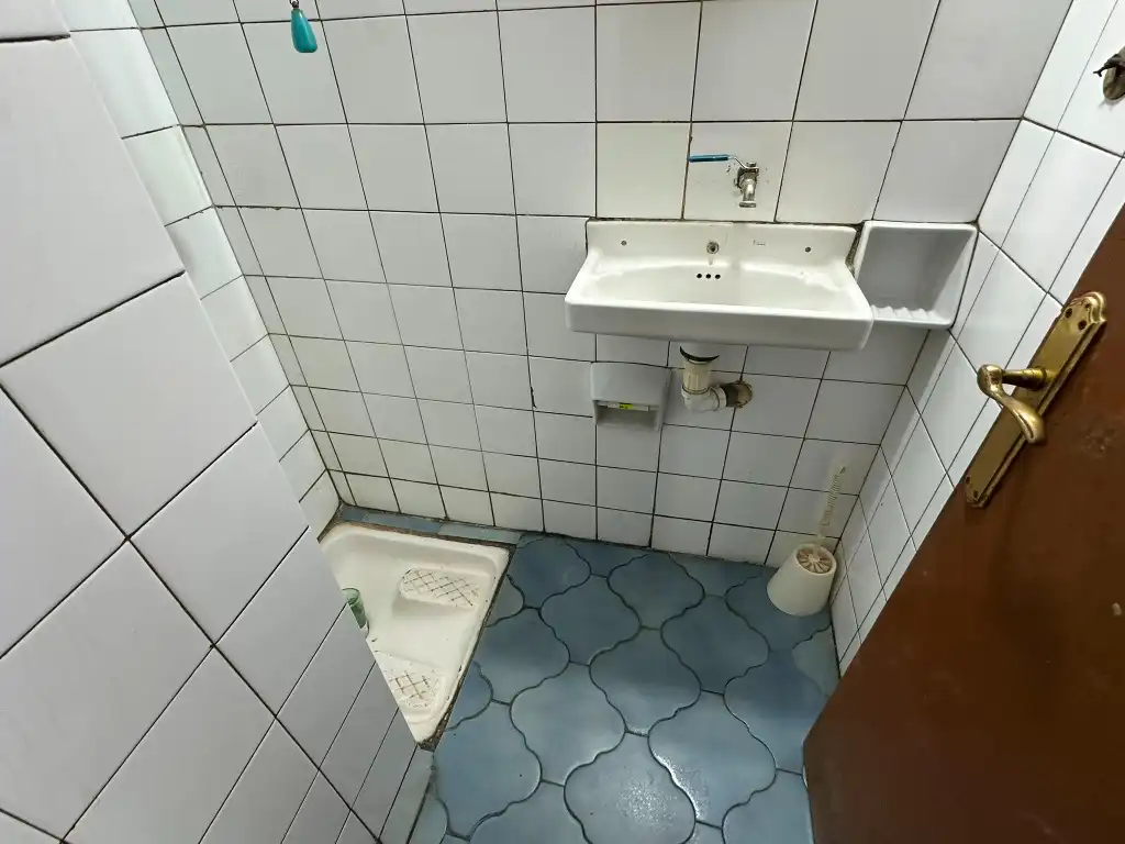 Baño de Piso en venta en Gijón  con Parquet, Amueblado y Lavadora