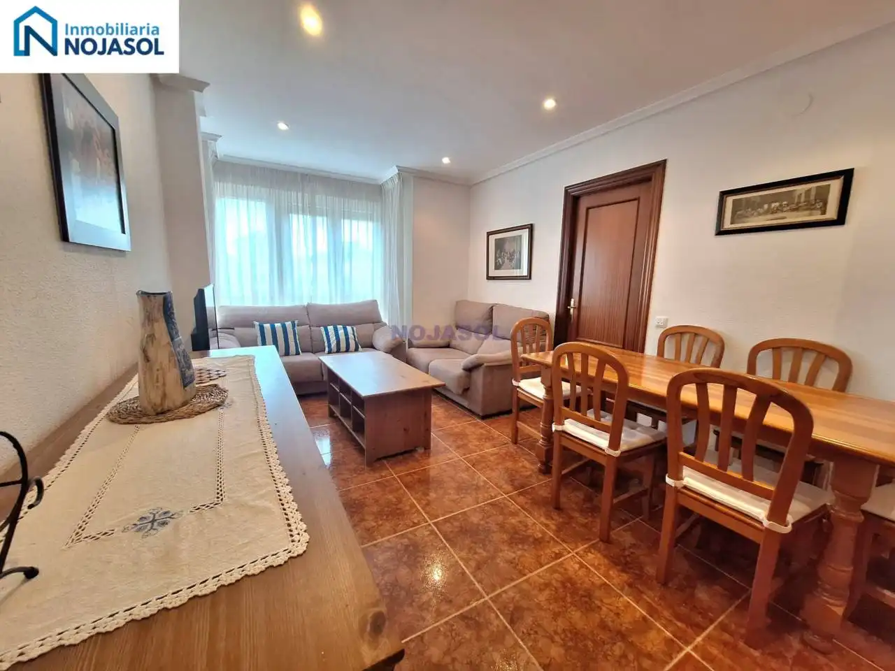 Wohnzimmer von Wohnung zur Miete in Noja mit Heizung, Privatgarten und Terrasse