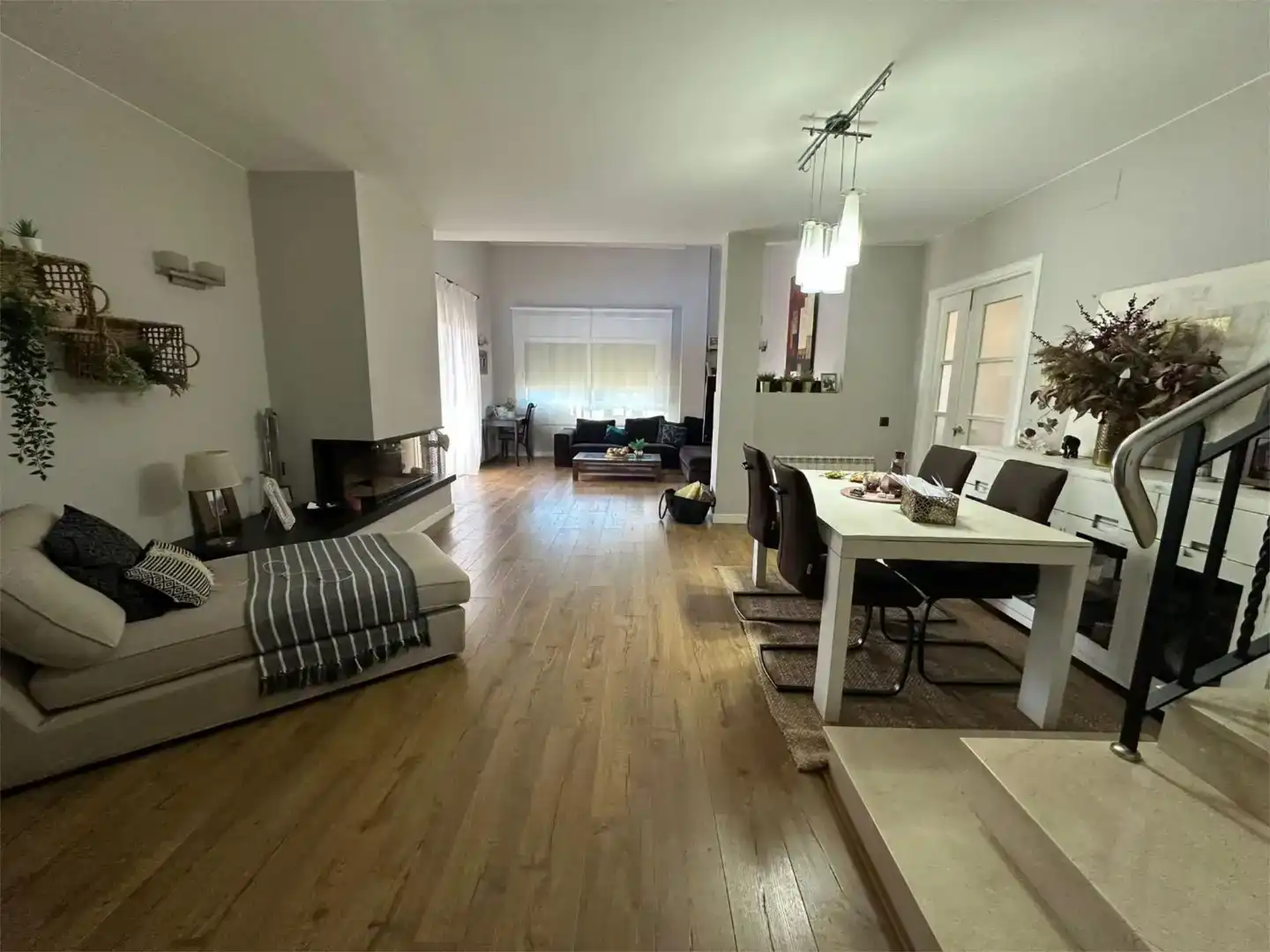 Sala d'estar de Pis en venda en El Prat de Llobregat amb Aire condicionat, Jardí privat i Parquet