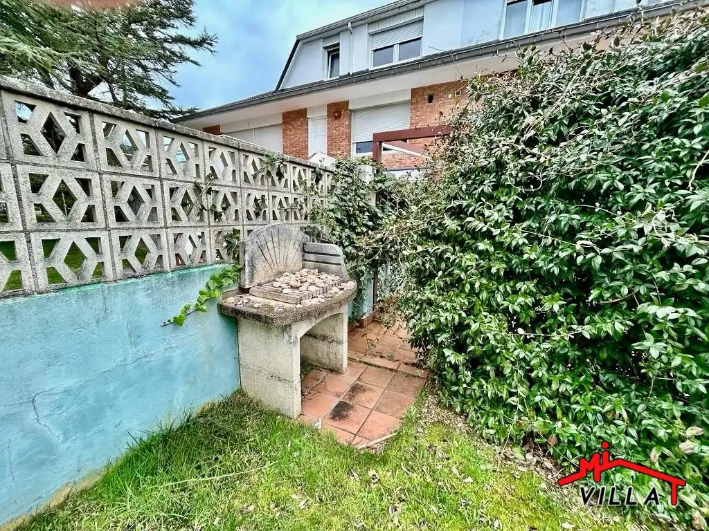 Garten von Haus oder Chalet zum Verkauf in Laredo mit Heizung und Terrasse