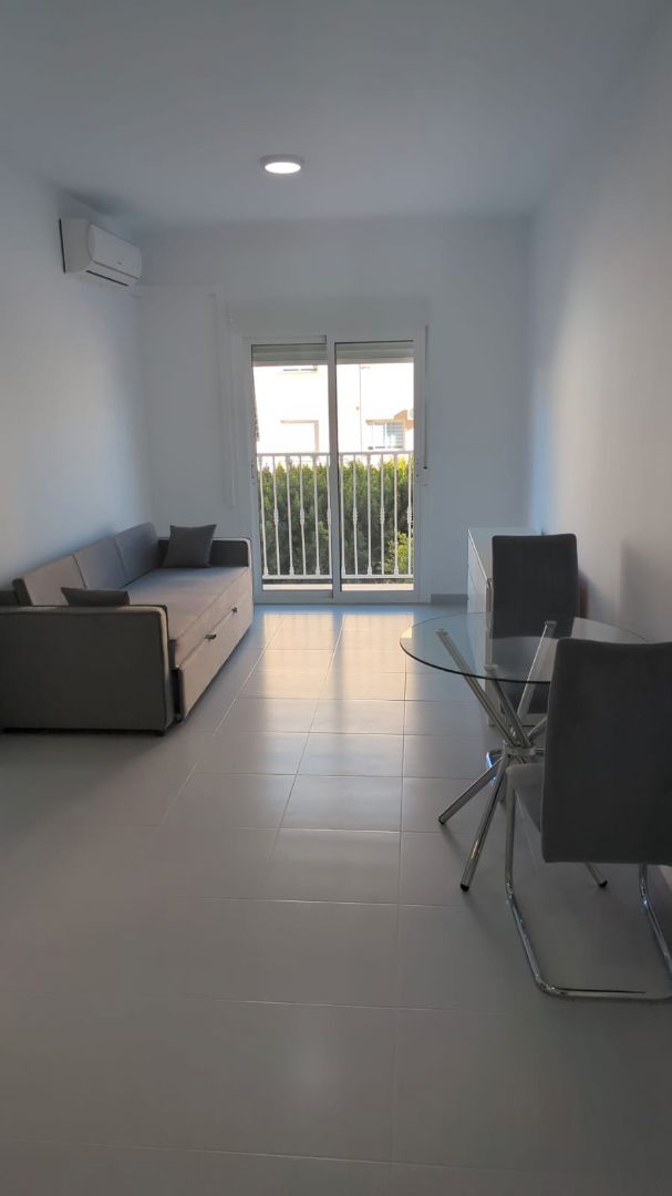 Pis de lloguer a Plaza de Aparecidos, Roquetas Pueblo