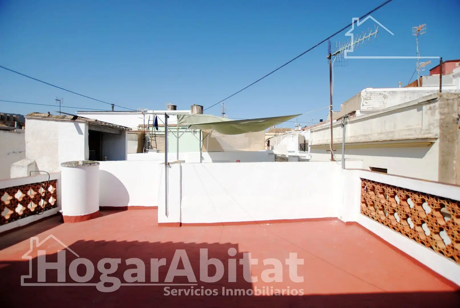 Vista exterior de Casa o chalet en venta en Tavernes de la Valldigna con Terraza, Trastero y Amueblado