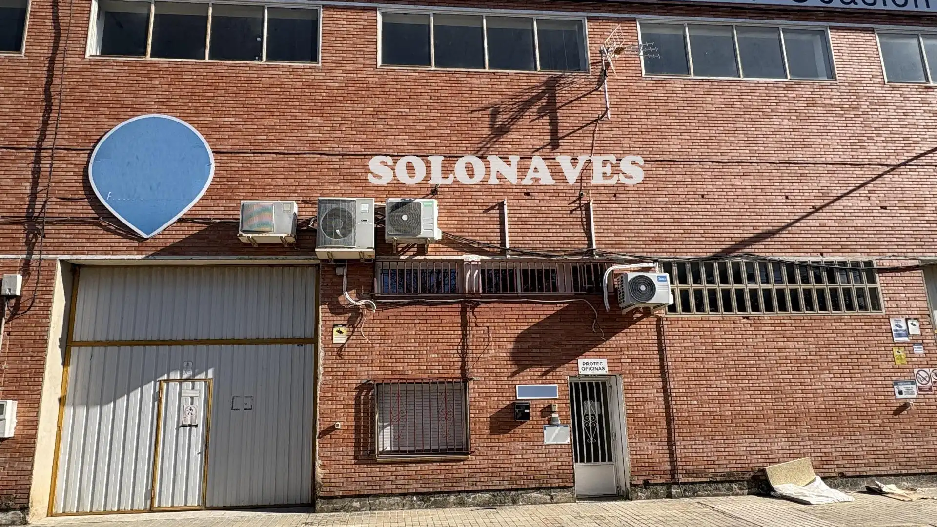 Vista exterior de Nave industrial en venta en  Zaragoza Capital