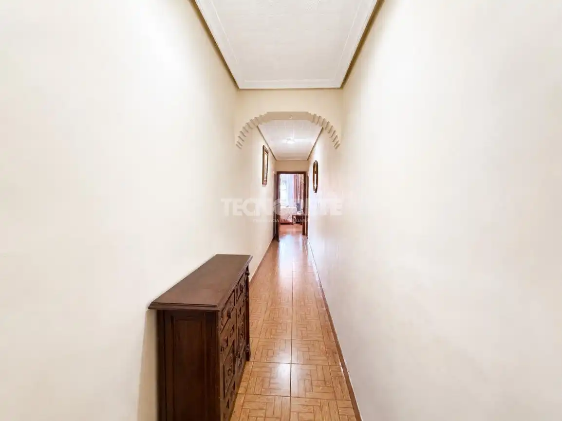 Flat for sale in Madrid  with Air Conditioner and Balcony