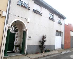 Vista exterior de Casa o xalet en venda en Santa María del Páramo amb Terrassa