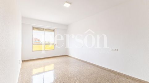 Foto 4 de Ático de alquiler en Torrefiel, Valencia Capital