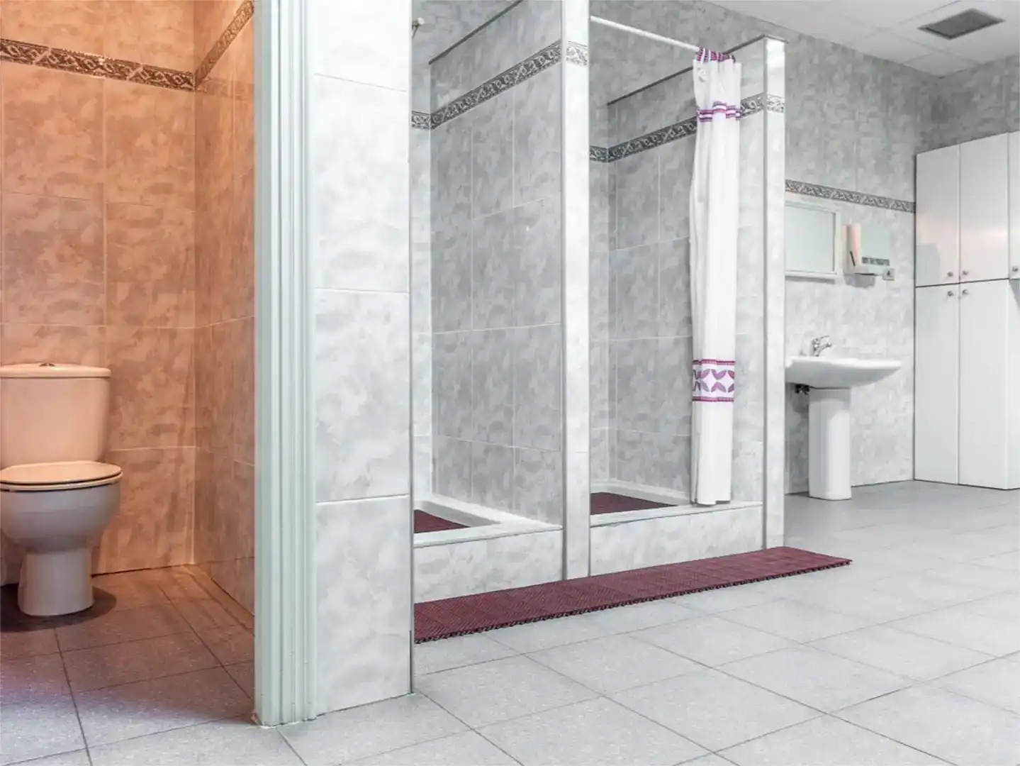 Baño de Local en venta en Benicasim / Benicàssim con Aire acondicionado, Parquet y Amueblado
