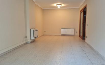 Flat for sale in Girona Capital  with Air Conditioner
