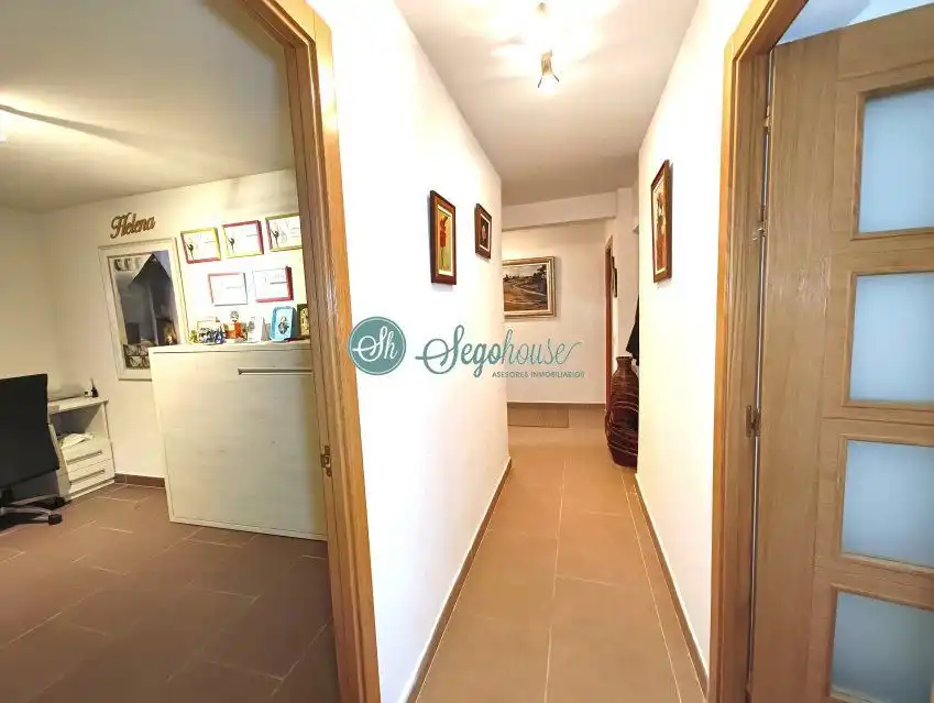 Piso en venta en Segovia con Calefacción, Terraza y Amueblado