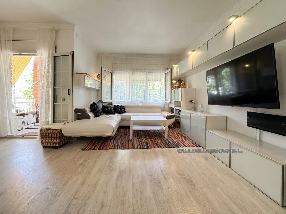 Sala de estar de Casa adosada en venta en Parets del Vallès con Jardín privado y Terraza