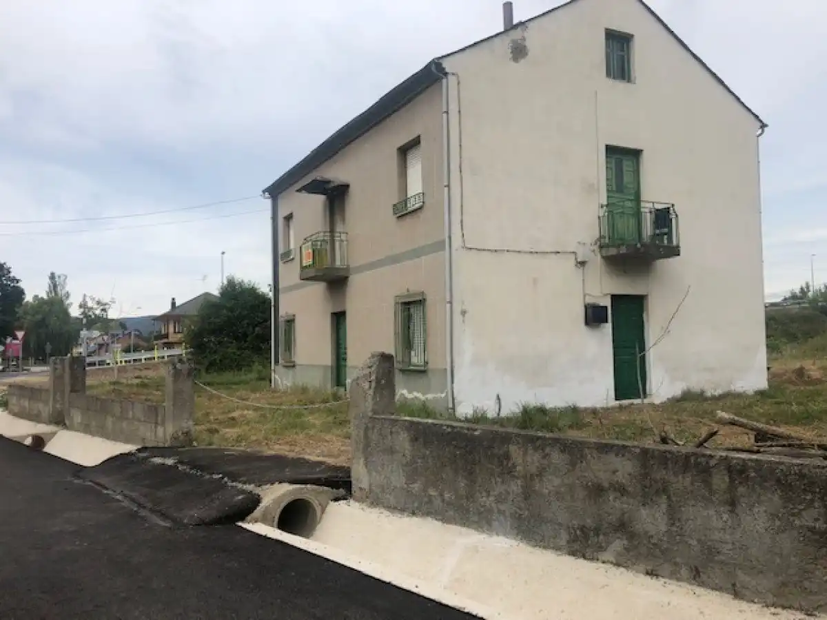 Exterior view of Houses for sale in Carracedelo  with Balcony