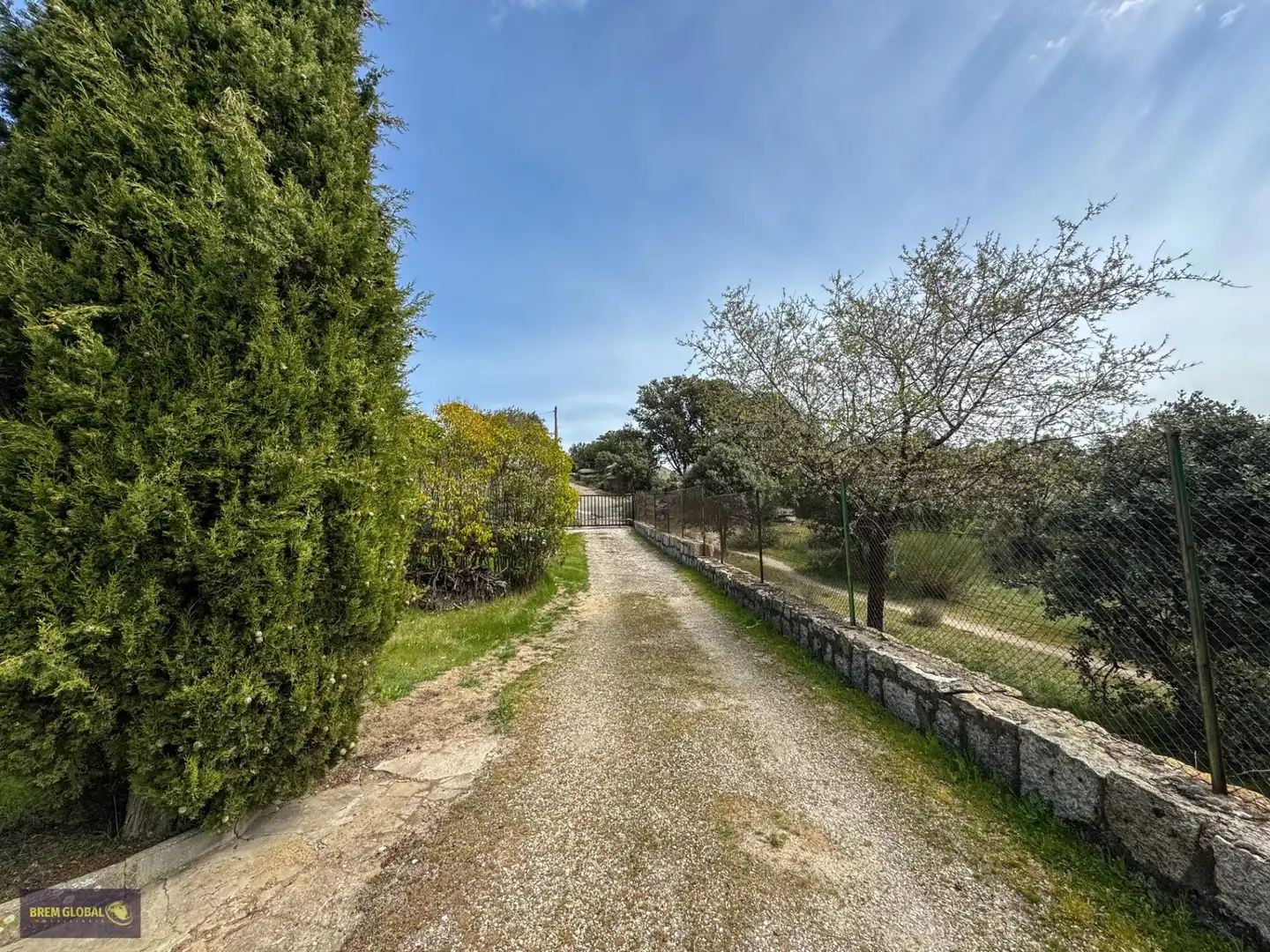 Vista exterior de Casa o chalet en venta en La Cabrera con Aire acondicionado, Calefacción y Jardín privado
