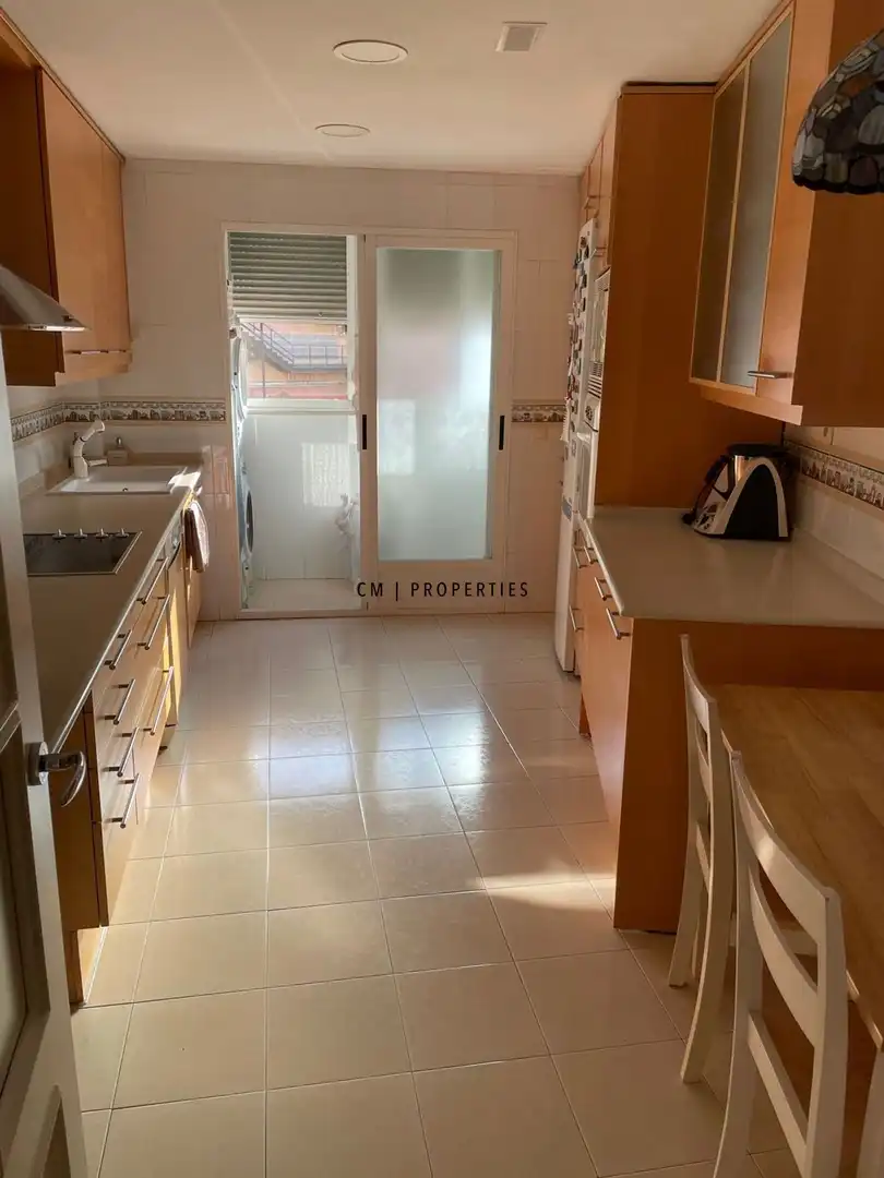 Cuina de Pis de lloguer en Valencia amb Aire condicionat, Calefacció i Terrassa
