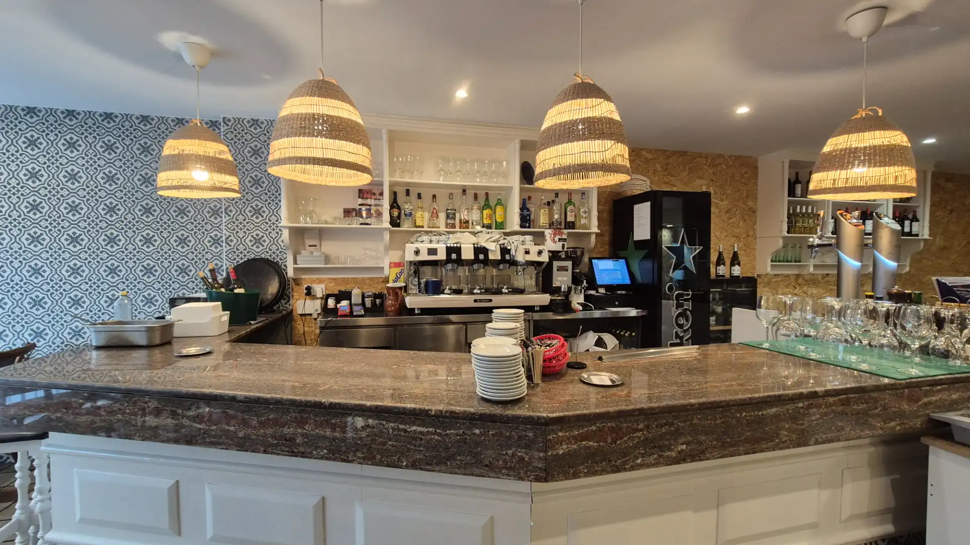 Local en traspaso en  Valencia Capital con Aire acondicionado, Terraza y Amueblado