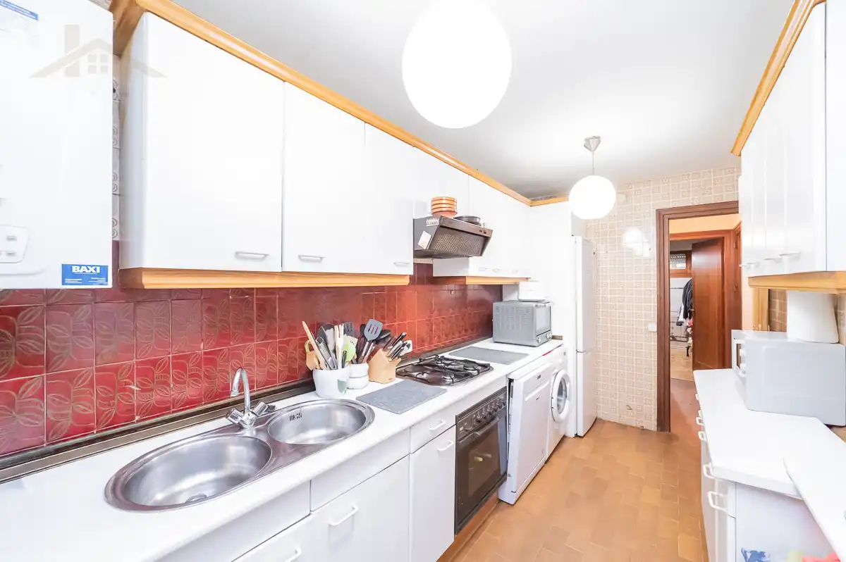 Cocina de Casa adosada en venta en Pozuelo de Alarcón con Aire acondicionado, Calefacción y Terraza