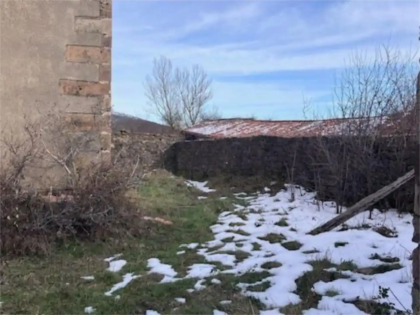 Casa adosada en venda en Brañosera amb Jardí privat