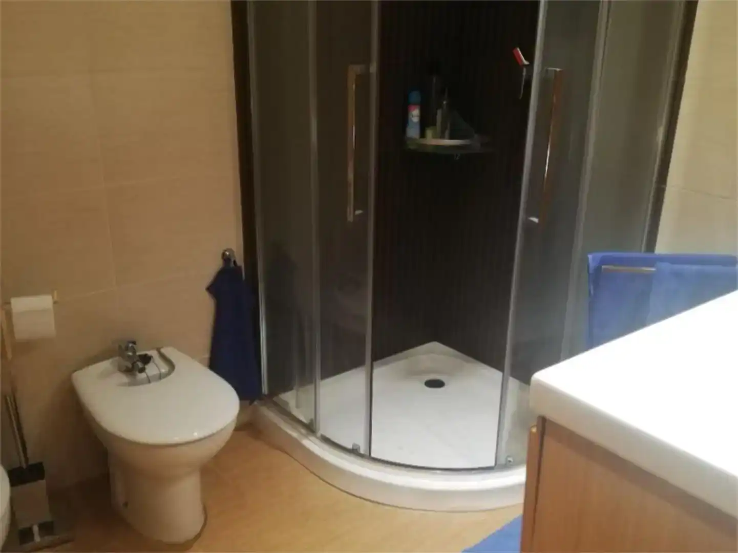 Baño de Piso en venta en Villa del Campo con Aire acondicionado, Jardín privado y Amueblado