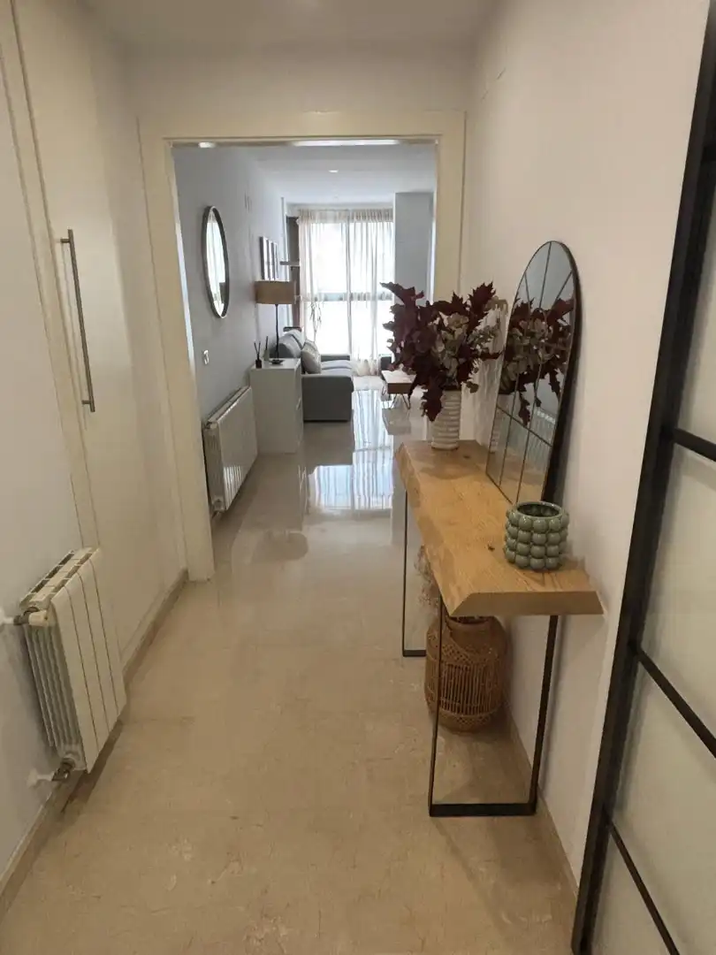 Wohnung zur Miete in Valencia mit Klimaanlage, Heizung und Privatgarten