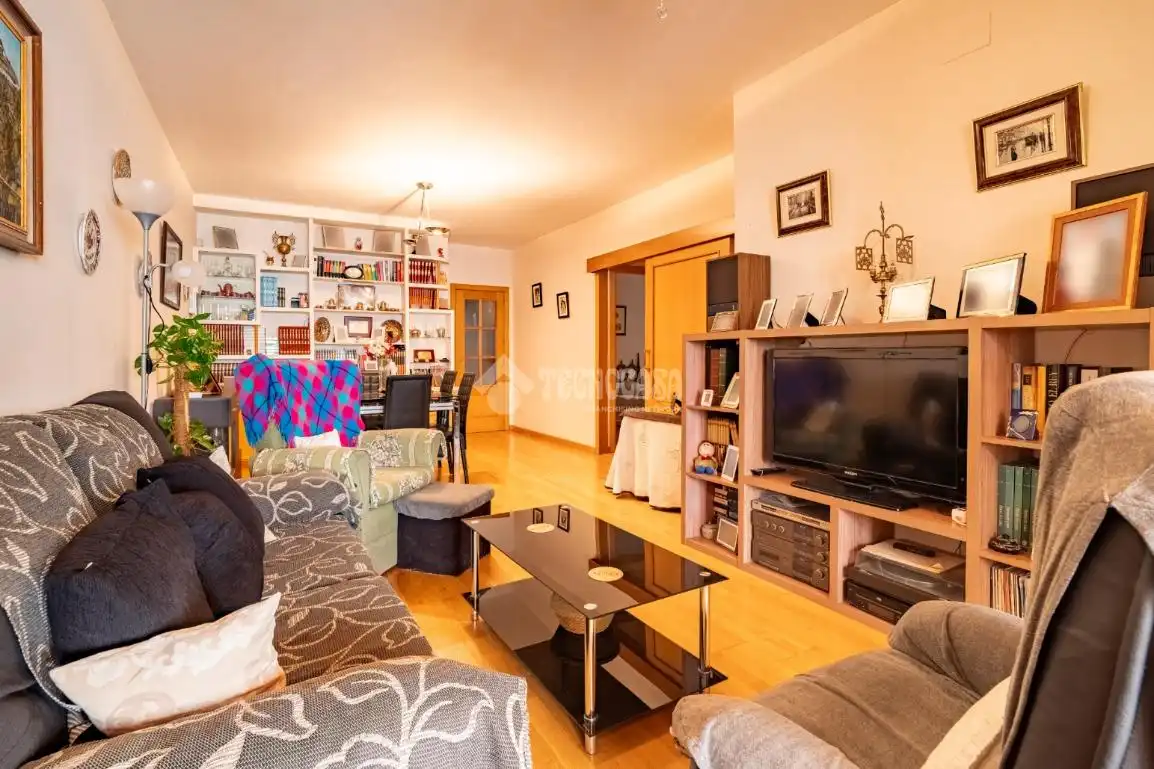 Wohnzimmer von Wohnung zum Verkauf in Jun