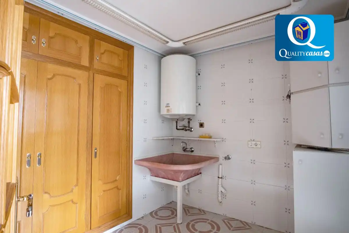 Baño de Casa adosada en venta en Novelda con Aire acondicionado, Calefacción y Terraza