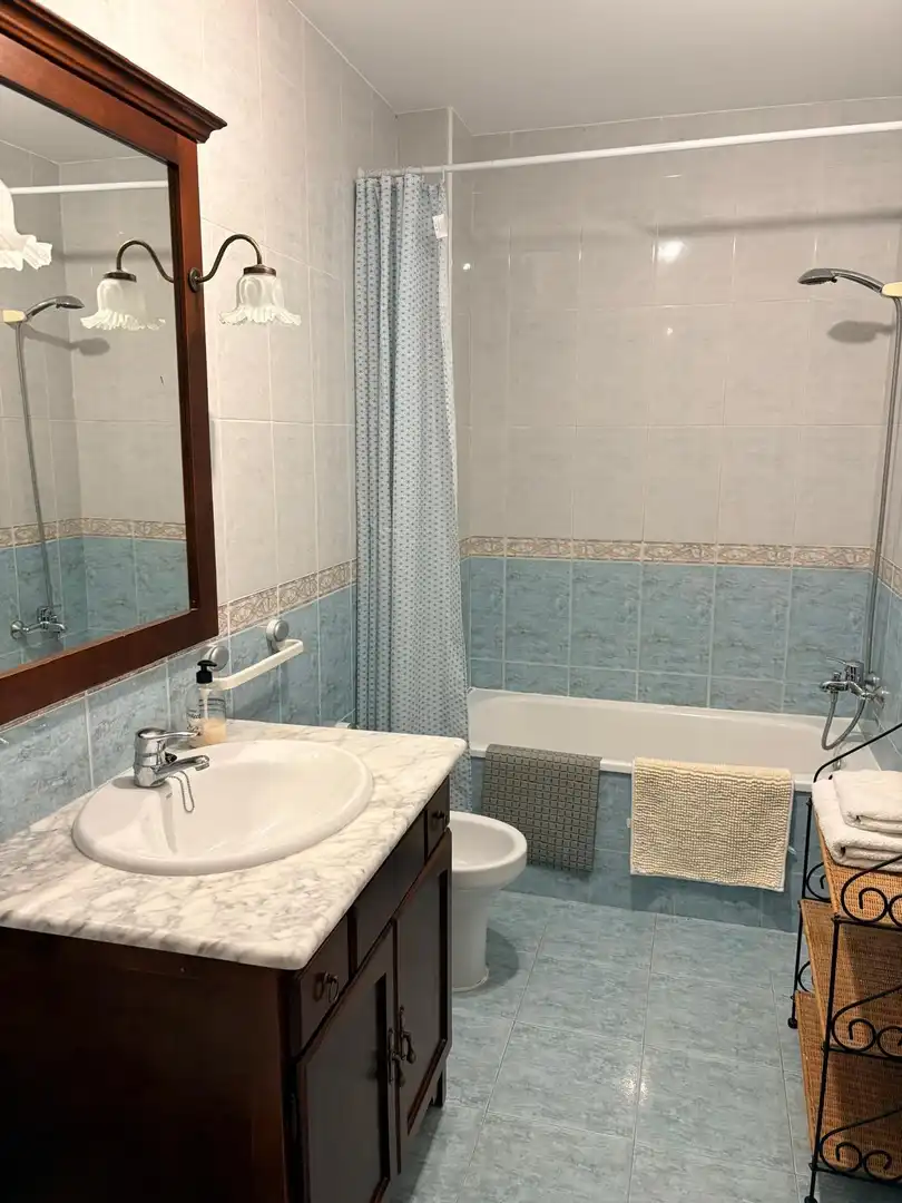 Baño de Piso de alquiler en Torrenueva Costa con Amueblado