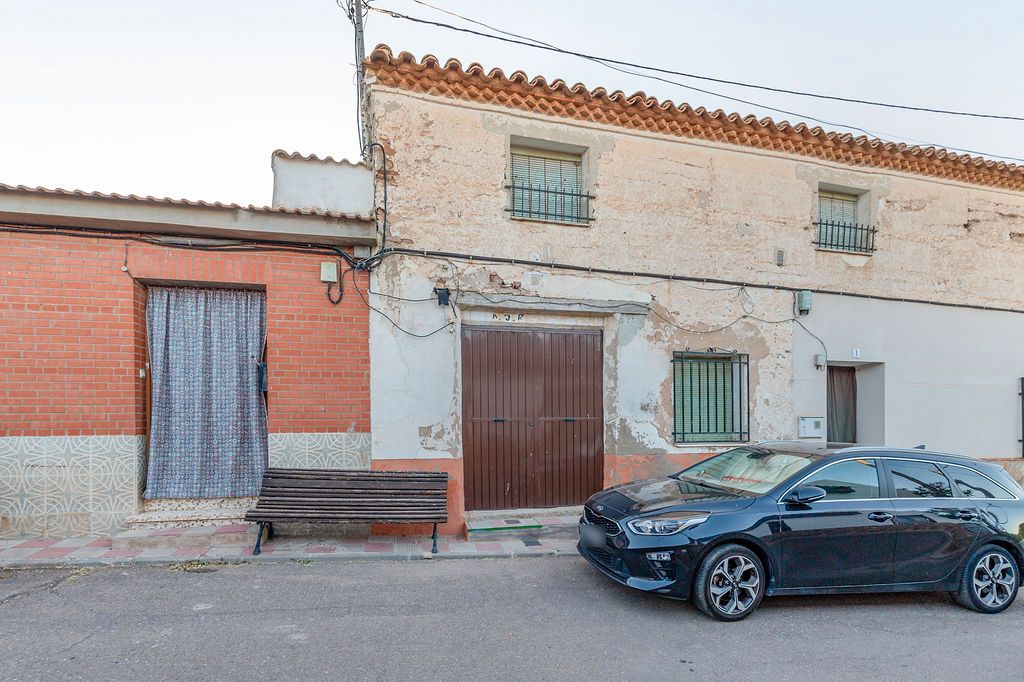 Exterior view of House or chalet for sale in Orgaz