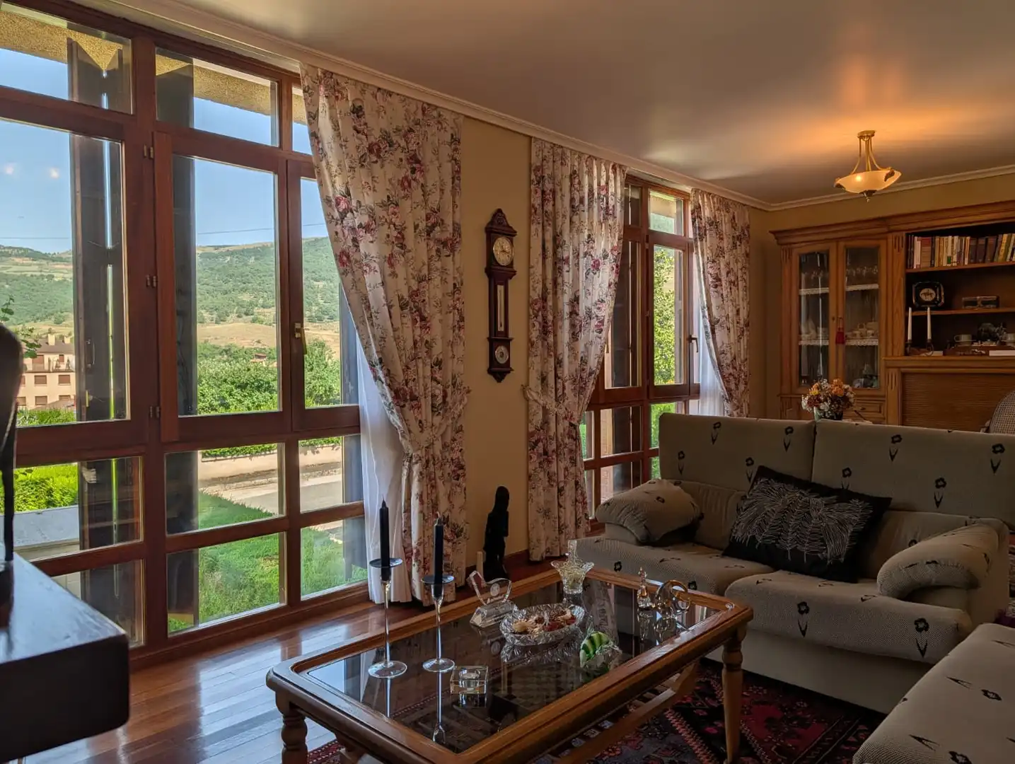 Wohnzimmer von Haus oder Chalet zum Verkauf in Zorraquín mit Heizung, Privatgarten und Terrasse