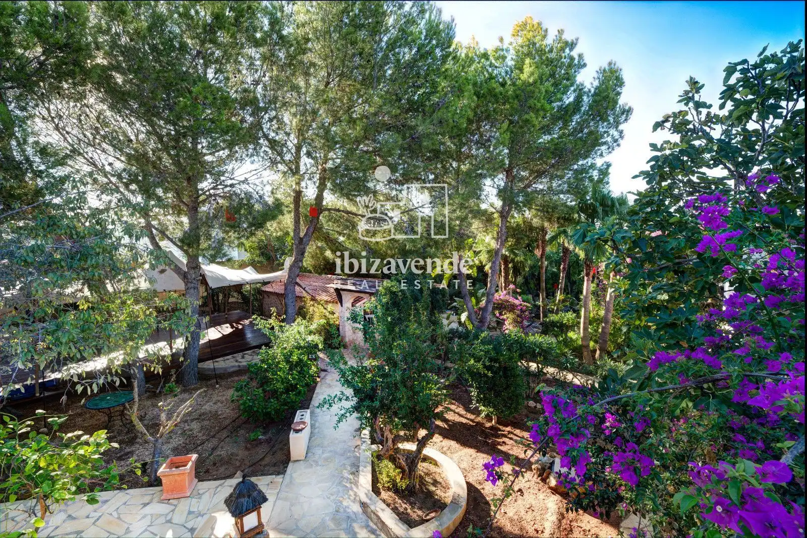 Garden of Houses for sale in Santa Eulària des Riu  with Air Conditioner, Private garden and Terrace