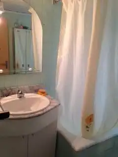 Bany de Casa o xalet en venda en La Cerollera amb Calefacció, Jardí privat i Terrassa