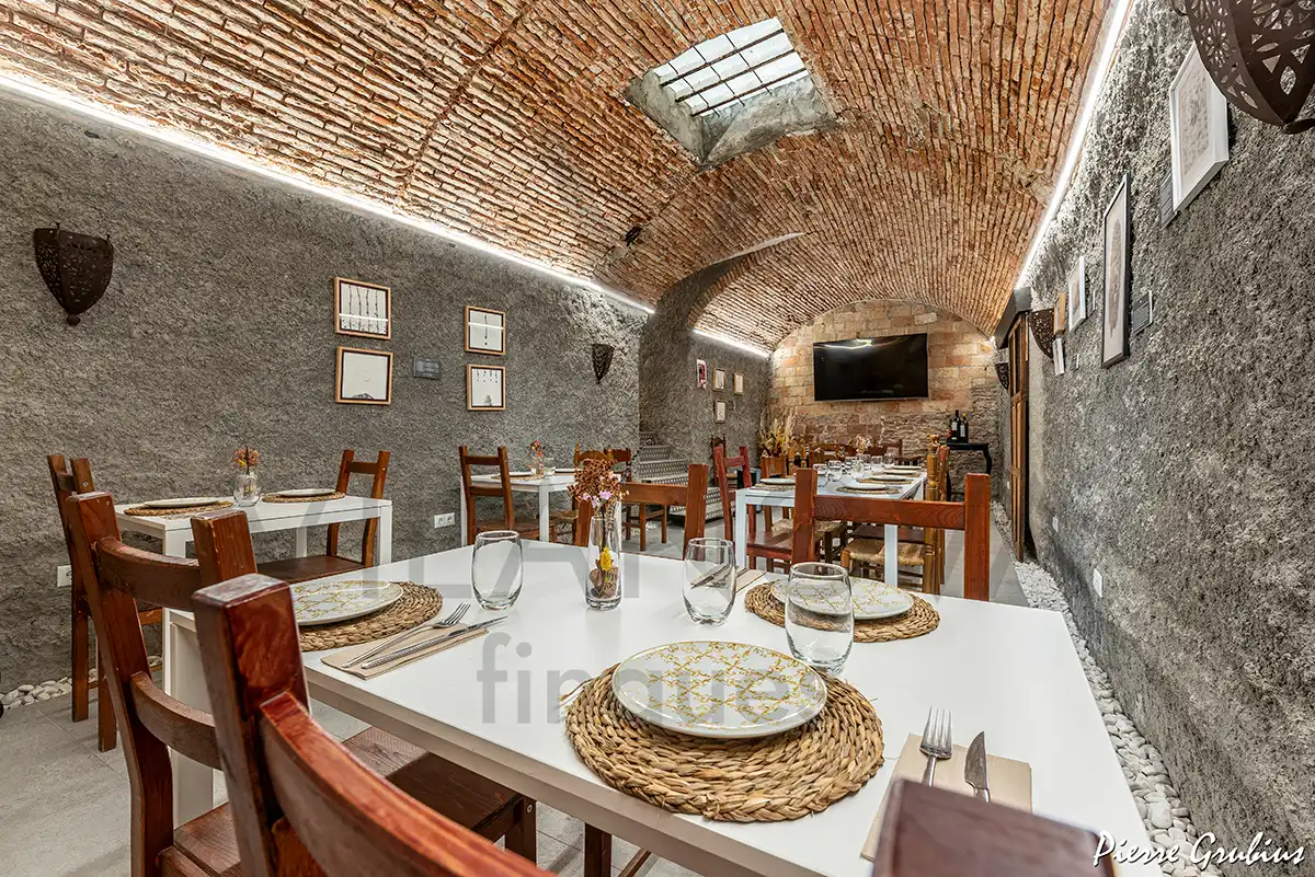 Commercial properties for rent in Falset  with Air Conditioner, Heating and Terrace