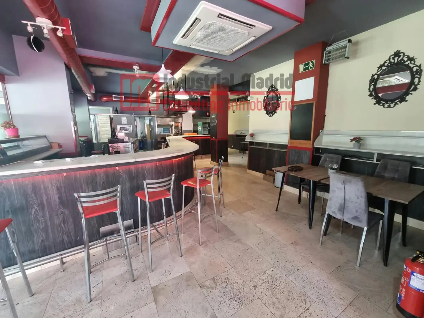 Local comercial en venda a Los Villares