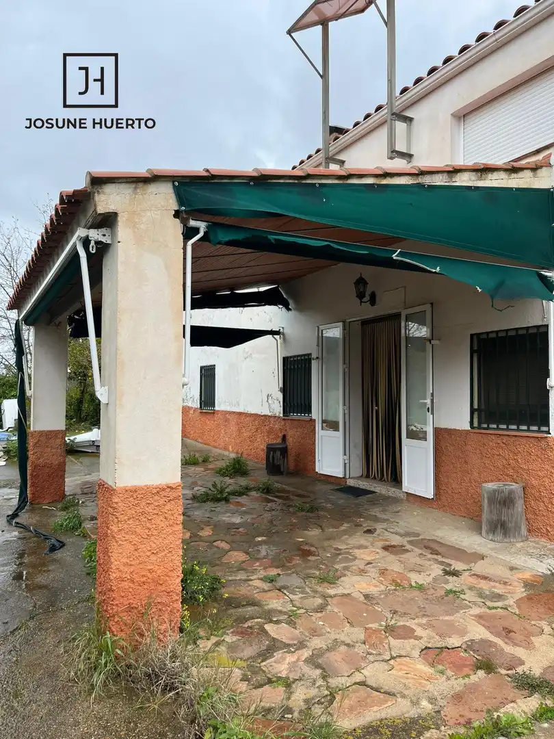 Vista exterior de Finca rústica en venta en Quintana de la Serena con Calefacción y Jardín privado