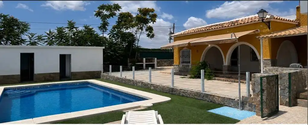 Piscina de Casa o chalet de alquiler en Albatera con Calefacción, Jardín privado y Terraza