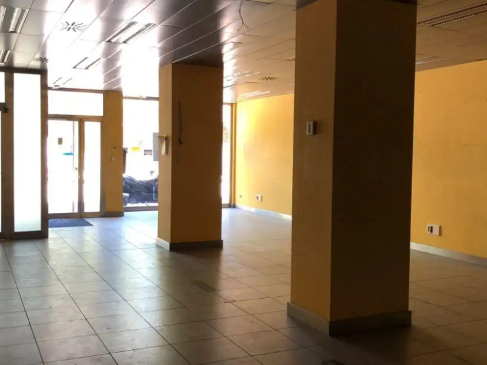 Gewerbefläche zum Verkauf in Avenida Doctor Mendiguchía Carriche, imagen 4