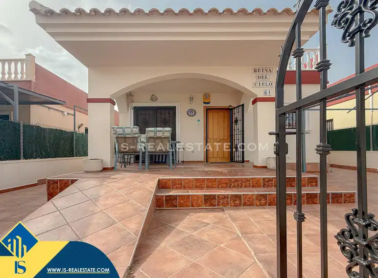 Chalet con piscina en venta en Nueva Torrevieja - Aguas Nuevas, imagen 3