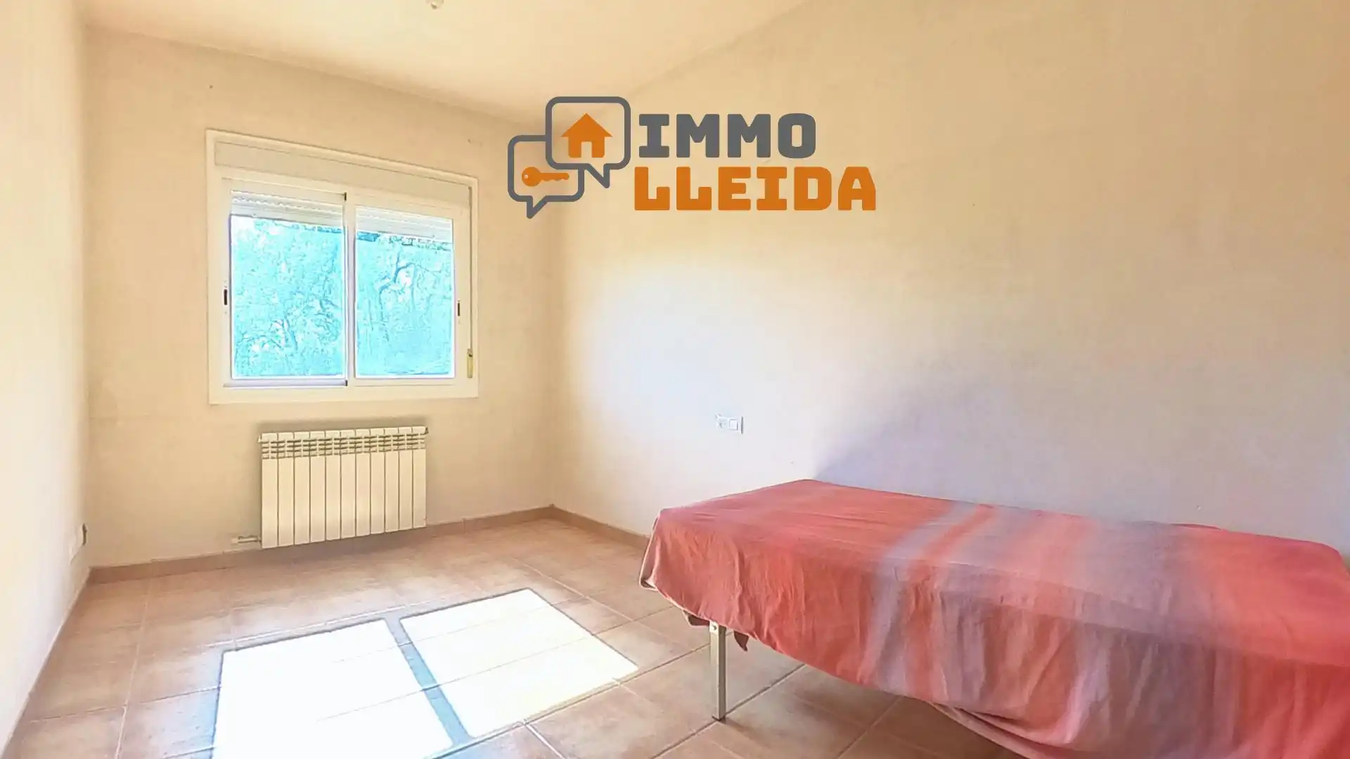 Dormitori de Casa o xalet en venda en Les Avellanes i Santa Linya amb Calefacció, Terrassa i Balcó