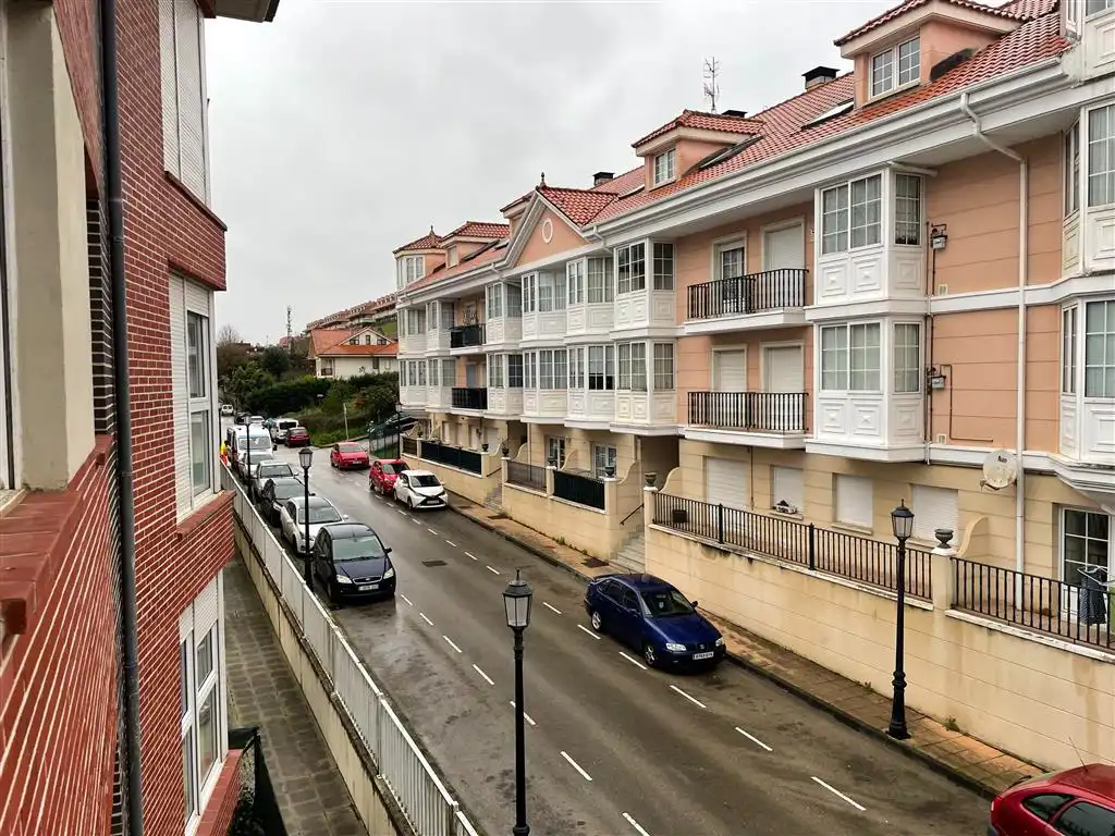 Außenansicht von Wohnung zum Verkauf in San Vicente de la Barquera mit Heizung, Abstellraum und Möbliert