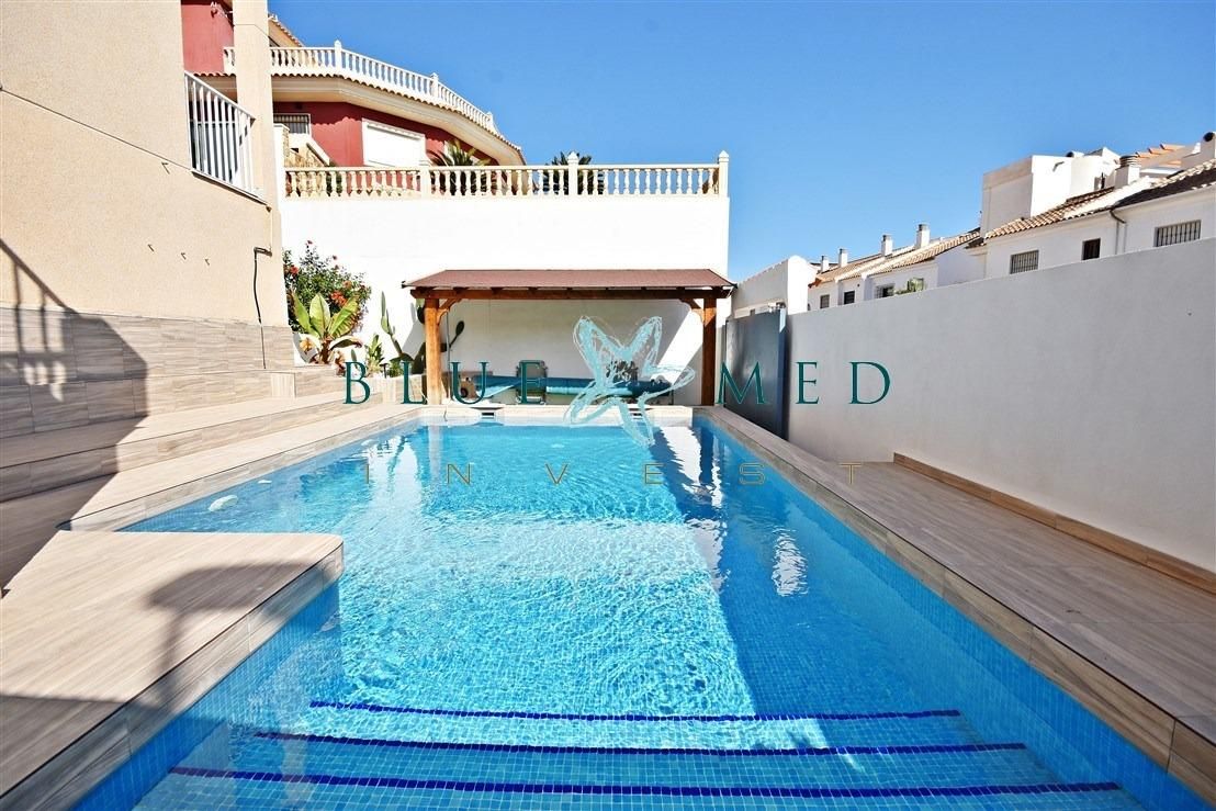Piscina de Casa o xalet en venda en Mazarrón amb Aire condicionat, Calefacció i Jardí privat