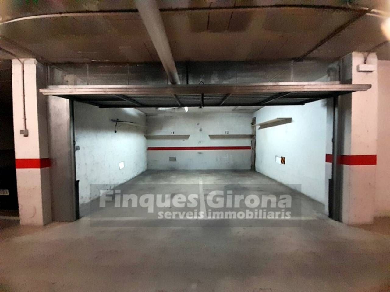 Parking of Garage for sale in Salt