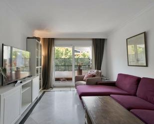 Sala d'estar de Pis en venda en Marbella amb Aire condicionat, Moblat i Forn