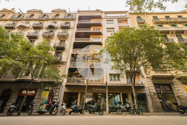 Local comercial en Alquiler en Dreta de l'Eixample
