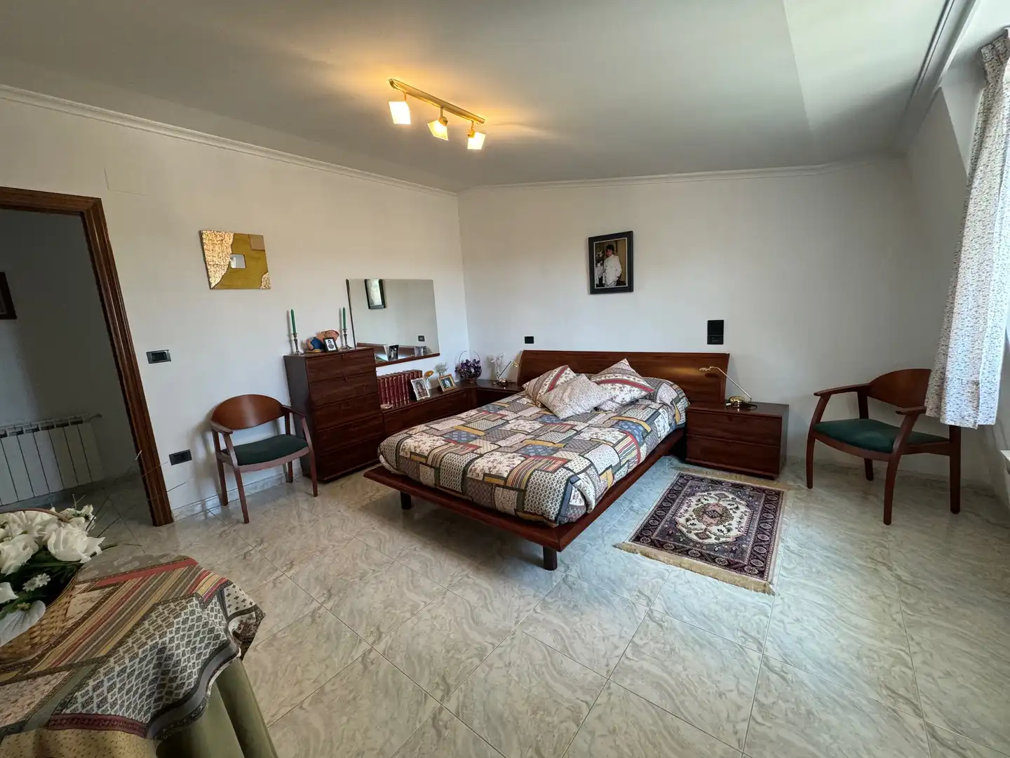 Habitación de Casa adosada en venta en Valoria la Buena con Calefacción, Jardín privado y Parquet