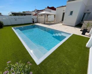 Swimming pool of House or chalet for sale in Torrevieja  with Air Conditioner, Heating and Terrace