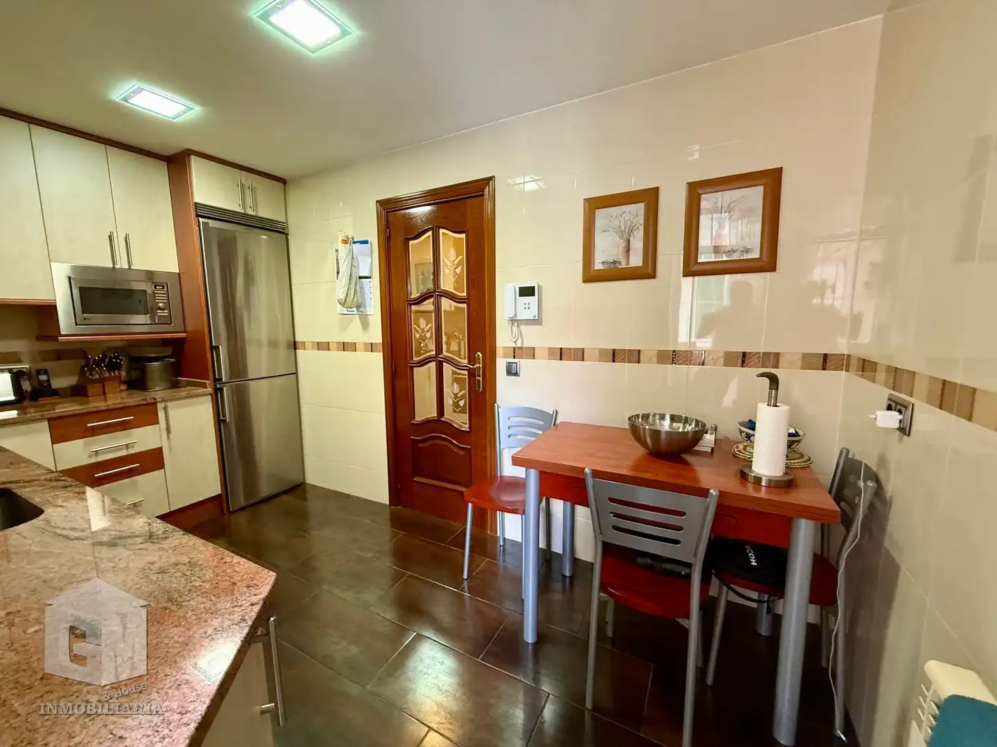 Kitchen of Flat for sale in Ensanche