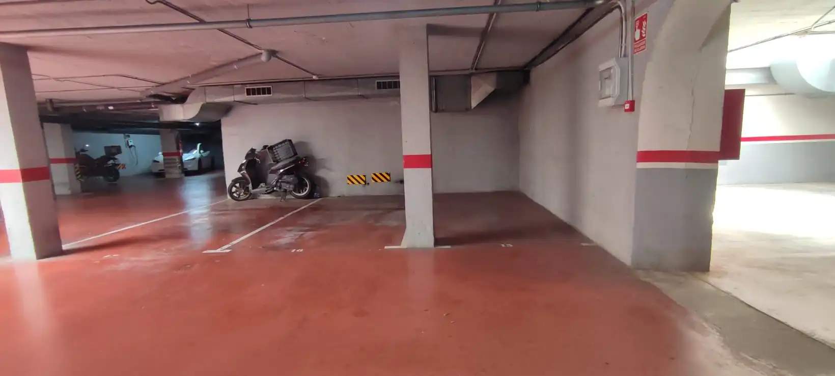 Parkplatz von Garage zur Miete in Sant Just Desvern