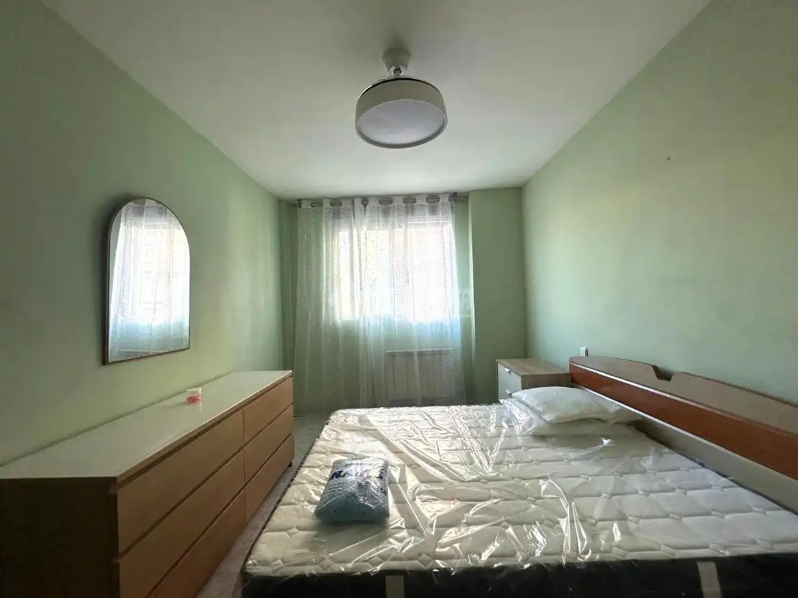 Dormitori de Pis en venda en Santovenia de Pisuerga amb Calefacció i Moblat