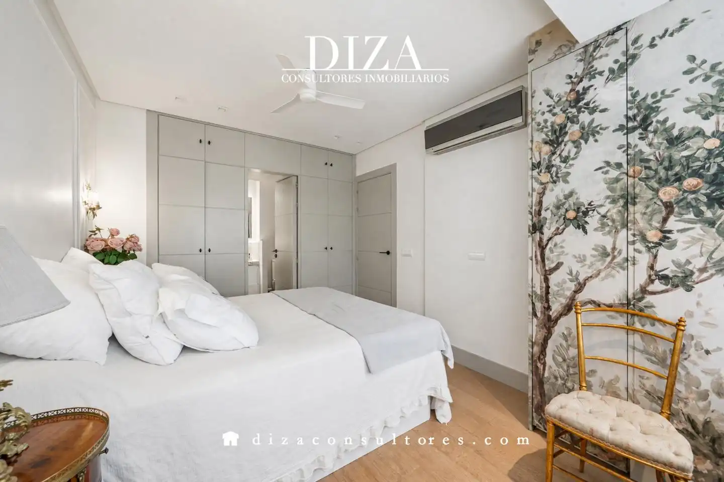 Bedroom of Flat for rent in Madrid  with Air Conditioner, Heating and Furnished