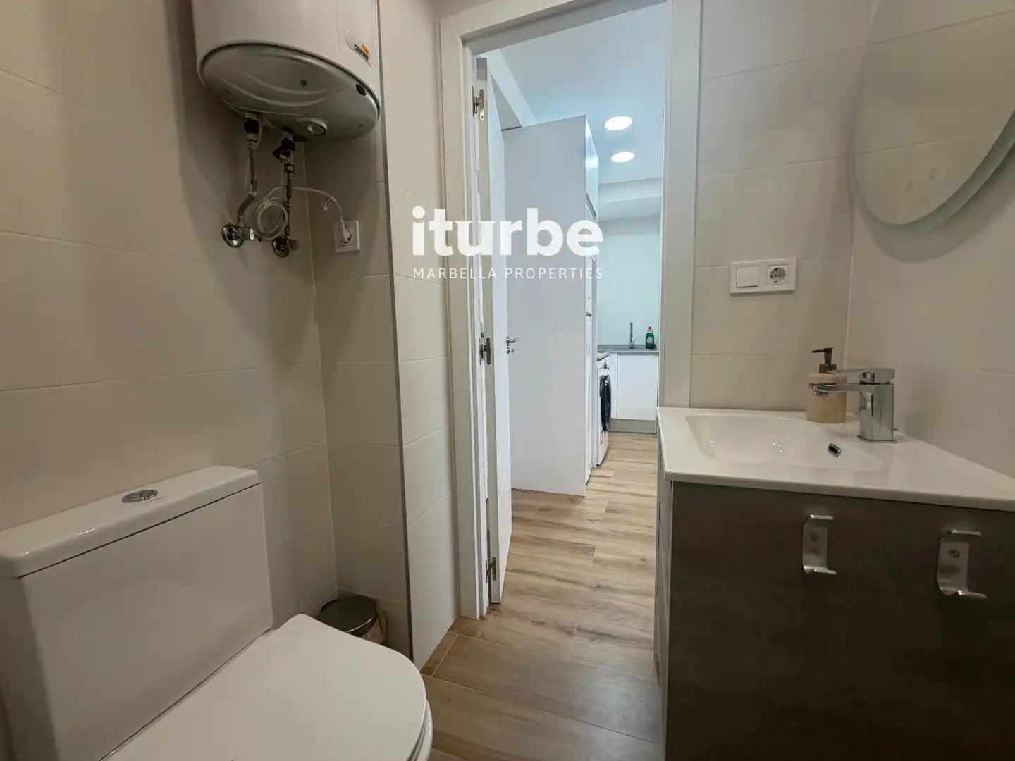 Bathroom of Flat for rent in Madrid  with Heating, Furnished and Alarm